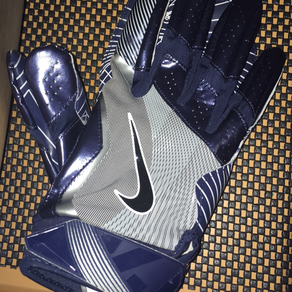 Large, Navy and gray, Nike Football Gloves